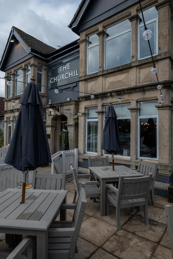 The Churchill By Greene King Inns รอยัล วูตัน บาสเซ็ตต์ ภายนอก รูปภาพ
